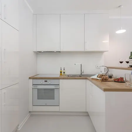 W Rent Like - Grzybowska 30 *